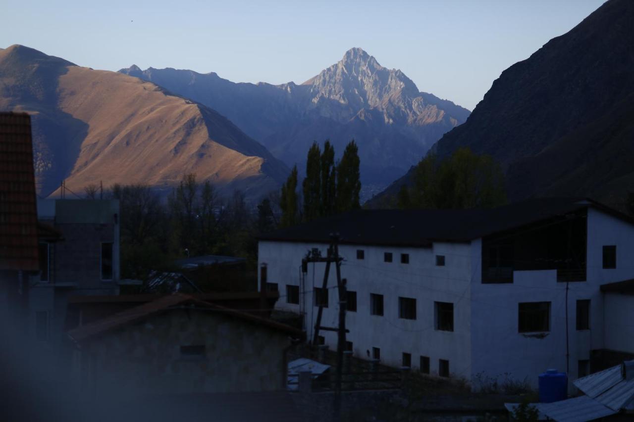 Hotel Soncho Kazbegi Extérieur photo